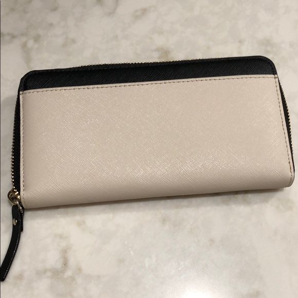 Kate spade Cameron large continental wallet . - Picture 3 of 3